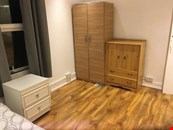 large double room to let @ E7 9ET all bills inclusive excellent location zone 3 available Mon 28th !