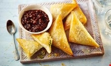 Oriental Foods  - Buy Hand Made Vegetable Samosa - Best Samosa Restaurant in UK
