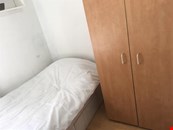 bright single room to let @ E1 2NJ all bills inclusive close to shadwell st and city available now !