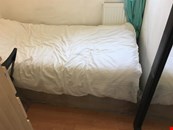 single room to let @ E1 2NJ all bills inclusive near city & Shadwell stations available from 3 sep!!