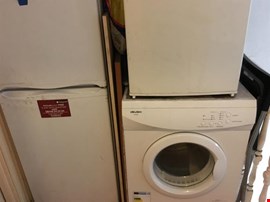 large single room to let @ E13 9DA green street all bills inclusive near station available now