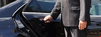 Looking For Best Car Hire Company With Chauffeur?