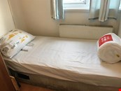 single room to let @ E1 2NJ all bills inclusive close to city and Shadwell stations available now !